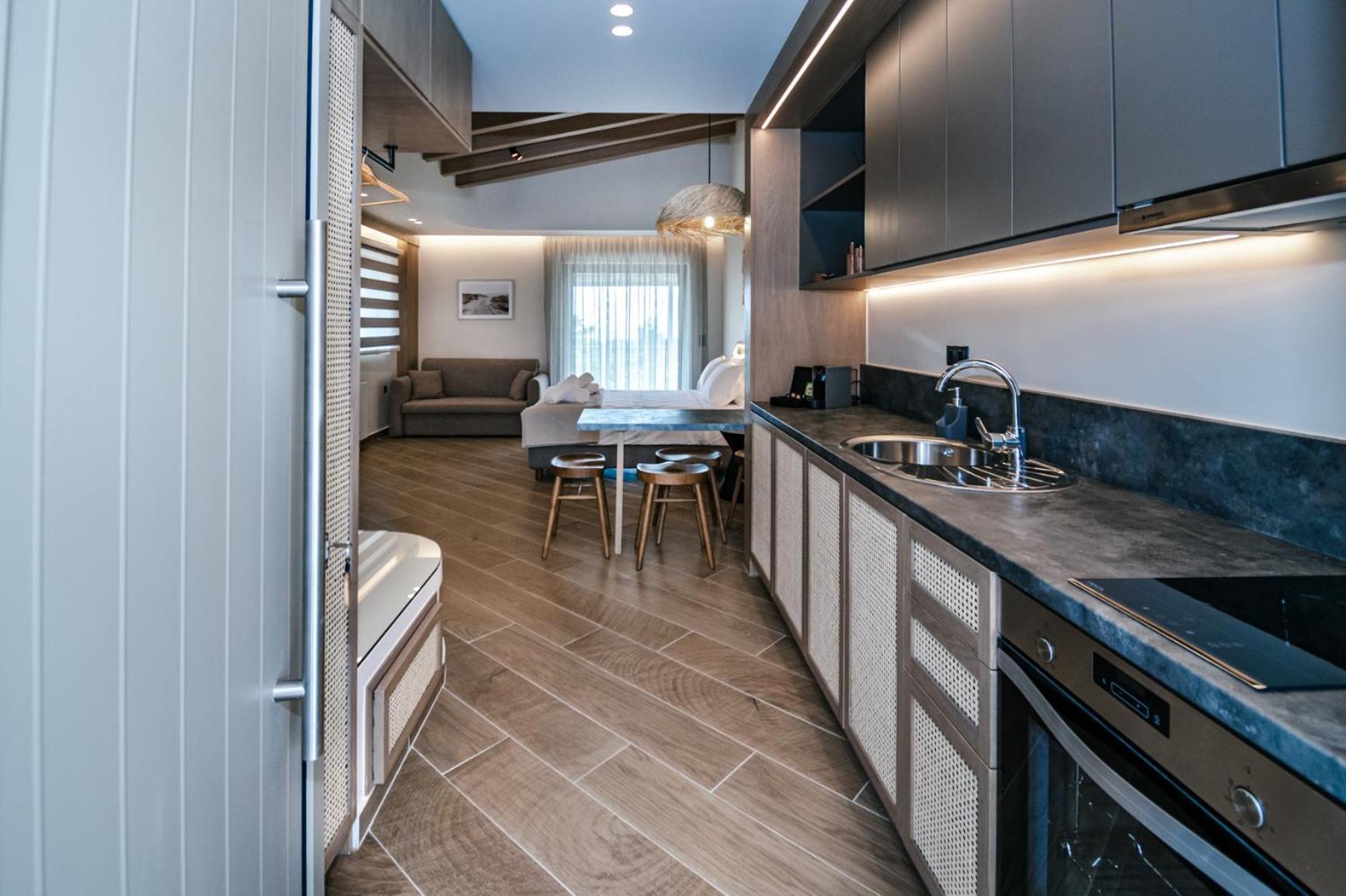 Terra Helios Suites & Studios Kyparissia Zimmer foto